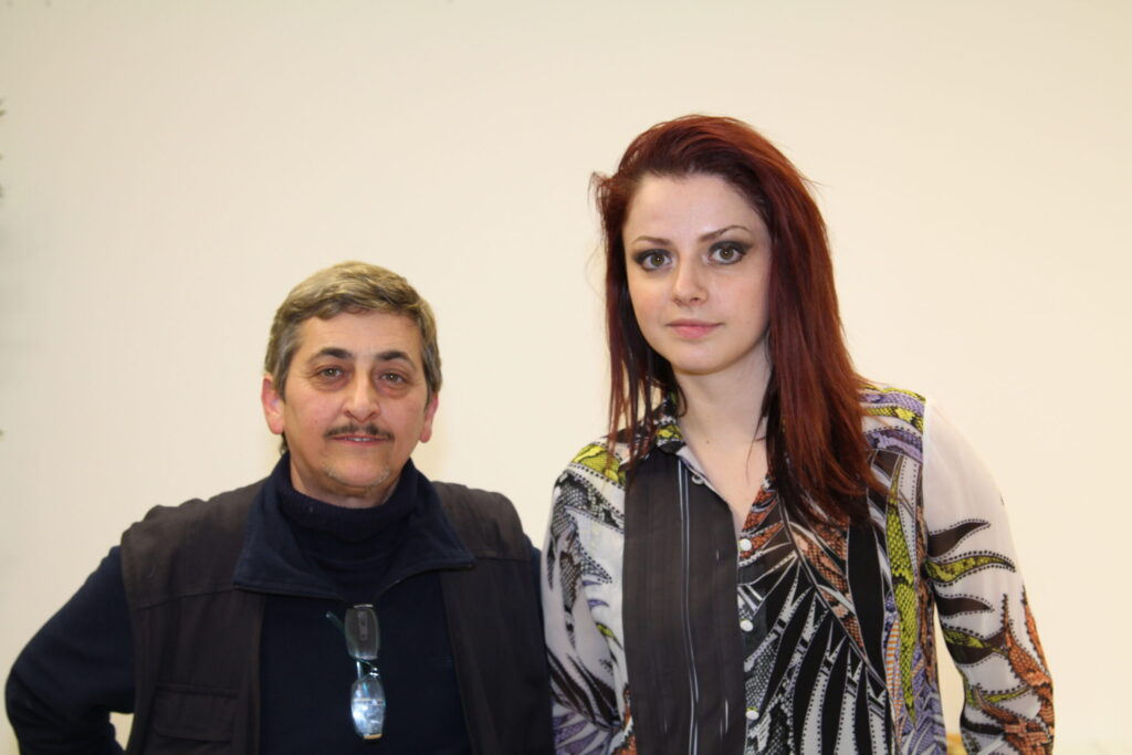 Fotografo di Foto Studio Ciak con la cantante Annalisa.